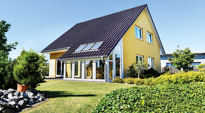 Helma Eigenheimbau Musterhaus bei Düsseldorf Außenansicht