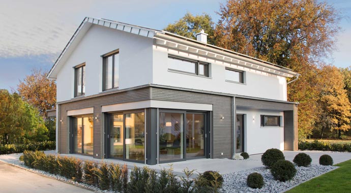 Fertighaus Weiss Musterhaus Plusenergiehaus Ulm Außenansicht