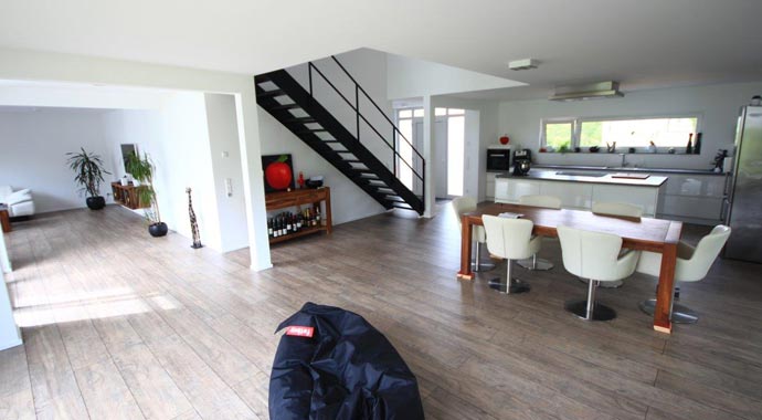 Solid-Haus Cube E 250 Essbereich & Küche