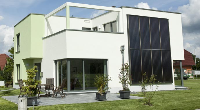 Helma Eigenheimbau Musterhaus Madrid V als ecoSolar-Haus Außenansicht
