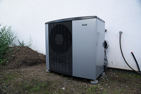 Außeneinheit der Wärmepumpe von NIBE