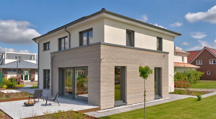 Außenansicht Musterhaus Stockhom von HELMA Eigenheimbau