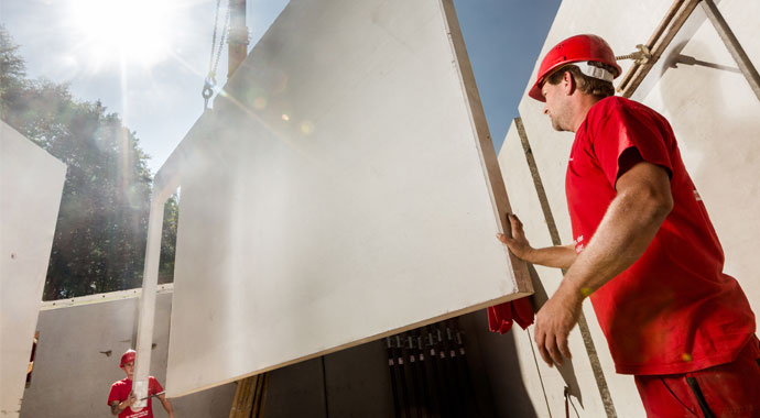 Montage eines Fertigkellers von Glatthaar