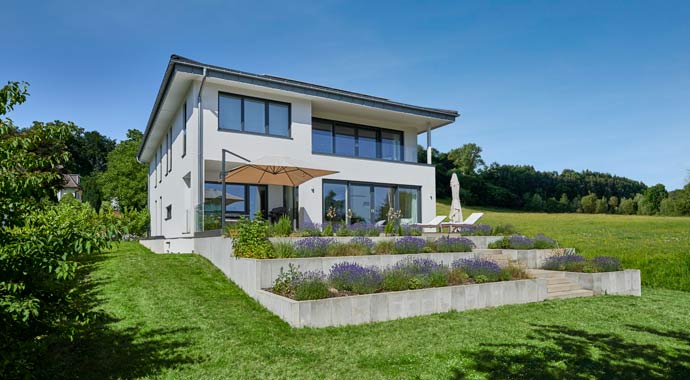 Außenansicht Kundenhaus SETROS von Kampa