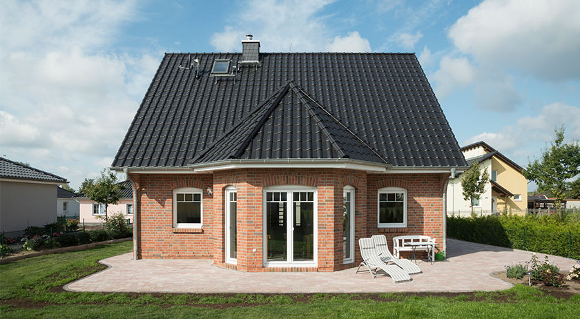 Roth-Massivhaus Friesenhaus Außenansicht.