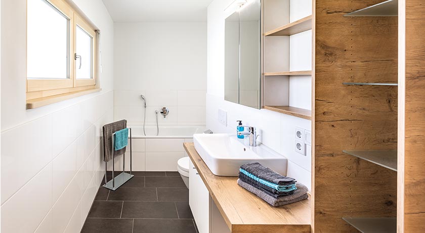 Regnauer Hausbau Haus Leingarten Badezimmer