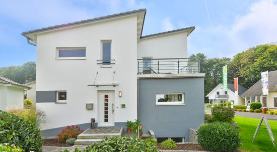 Helma Eigenheimbau Musterhaus bei Frankfurt Außenansicht 