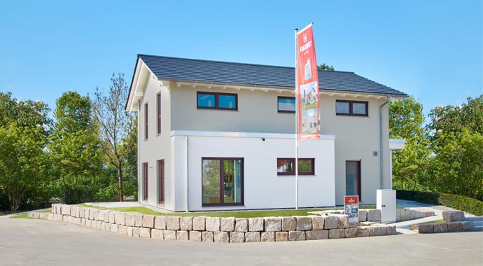 R 111.20 Musterhaus Mannheim von Fingerhut Haus Außenansicht