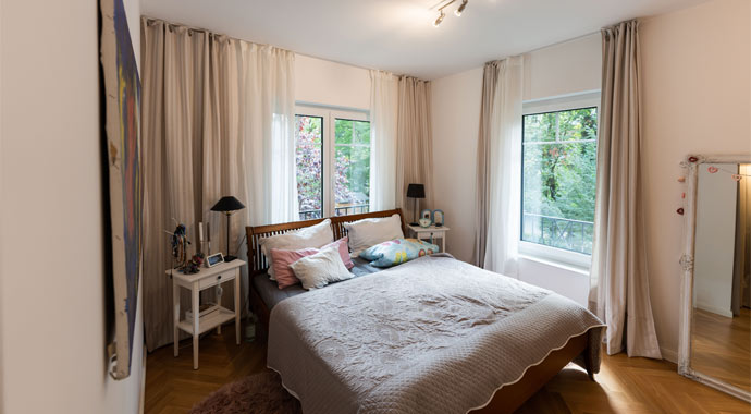Schlafzimmer Stadtvilla Potsdam von ARGE-HAUS