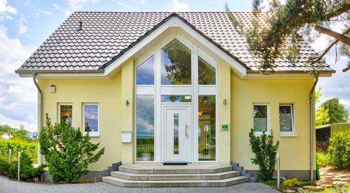 Helme Eigenheimbau Musterhaus in Falkensee Außenansicht