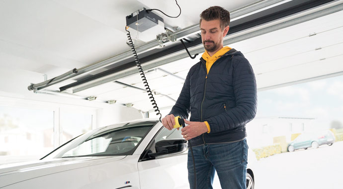 Smarter Garagentorantrieb von Schellenberg Smarter Garagentorantrieb von Schellenberg