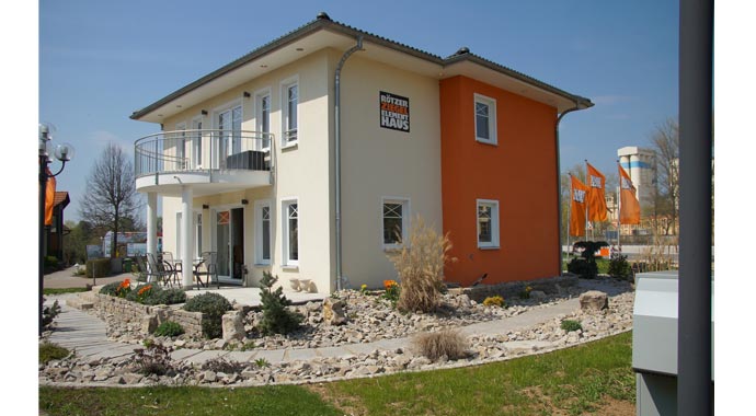 Rötzer-Ziegel-Element-Haus Musterhaus Regensburg Außenansicht