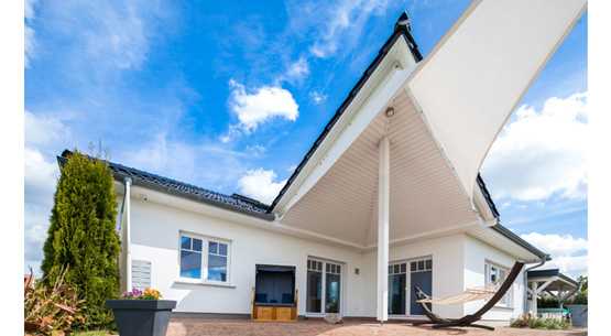 Musterhaus Tessin Außenansicht Terrasse