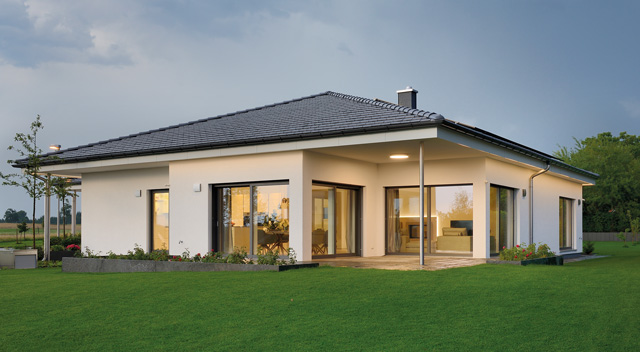 Außenansicht Musterhaus Vita von Fertighaus Weiss