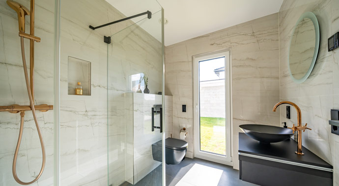 Badezimmer Bauhausvilla von STREIF Haus
