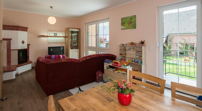 Roth-Massivhaus Stadtvilla als Doppelhaus Wohnbereich