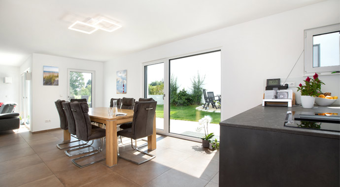 Essbereich Kundenhaus Stadthaus U285 von Talbau-Haus