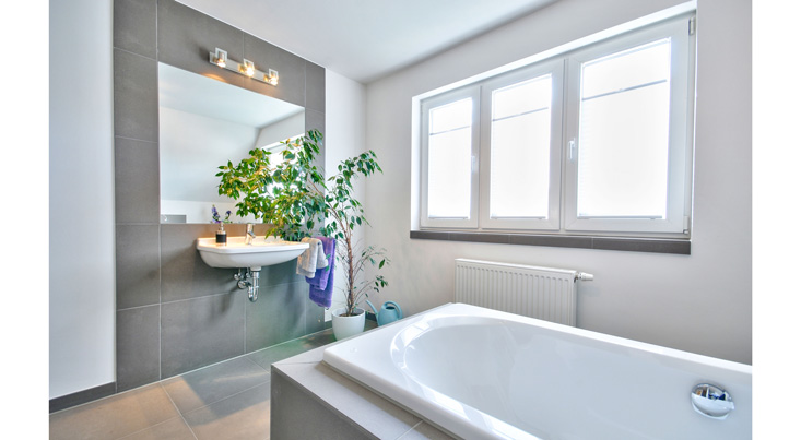 Helma Eigenheimbau Musterhaus in Falkensee Badezimmer