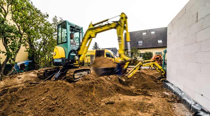 Bagger auf Baustelle