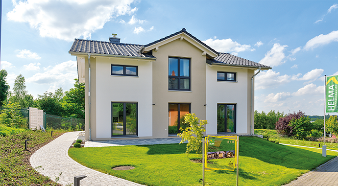 Helma Eigenheimbau Musterhaus als Sonderplanung Außenansicht