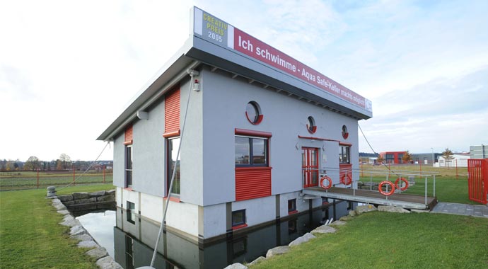 Schwimmendes Haus Von Glatthaar Fertigkeller