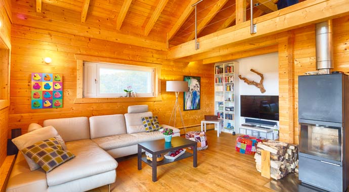 Wohnbereich Blockhaus Espoo von LéonWood