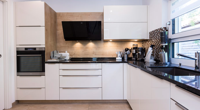 Küche Modern 210 von FischerHaus