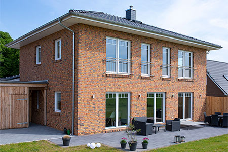 Außenansicht Stadtvilla Lugana von Roth-Massivhaus Außenansicht Stadtvilla Lugana von Roth-Massivhaus