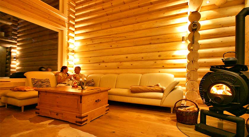 LéonWood Blockhaus Neu Finnland Wohnbereich
