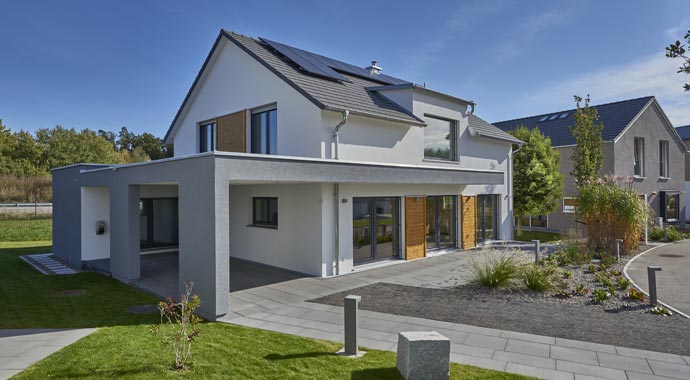Außenansicht Musterhaus Günzburg von Fertighaus Weiss