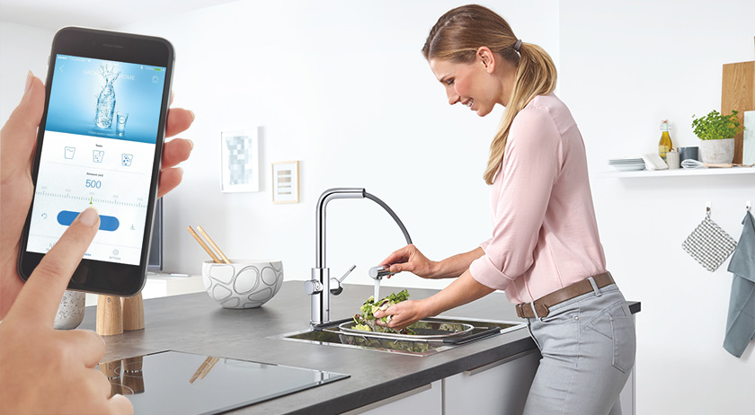Küchenplanung Familienküche Grohe Blue Home mit Appsteuerung