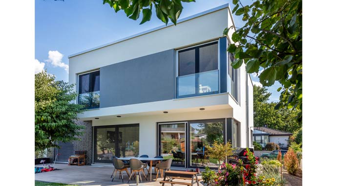 Außenansicht Bauhaus auf Bestandskeller von Meisterück-Haus