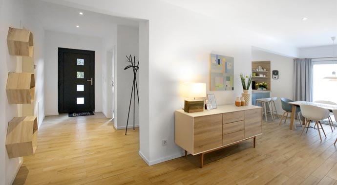 Eingangsbereich Obergeschoss Kundenhaus Park 169W von Dan-Wood House