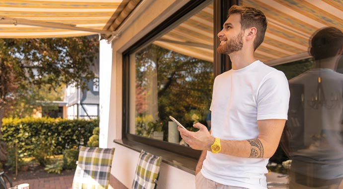 Smart gesteuerte Rollladen und Markisen Smart gesteuerte Rollladen und Markisen