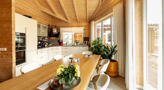 Essbereich Haus Starke von Nordic-Haus Blockhäuser