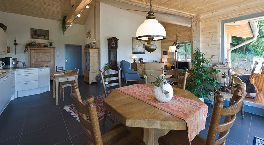 Fullwood Haus Ahrblick Essbereich und Küche