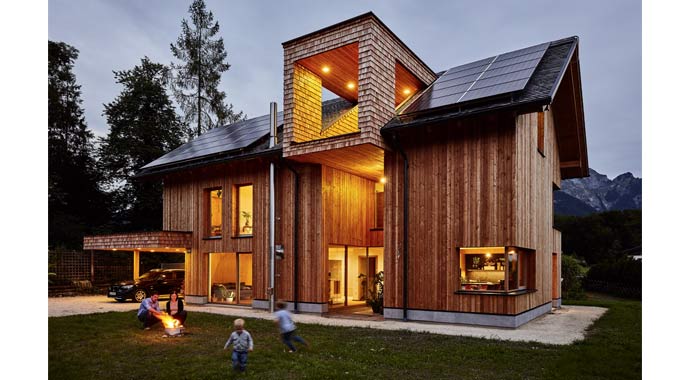 Außenansicht Wohnhaus Abersee von holzius