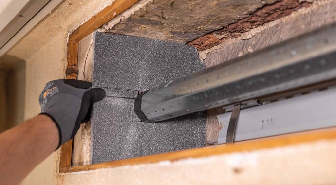 Rollladenkasten-Dämmung von Schellenberg