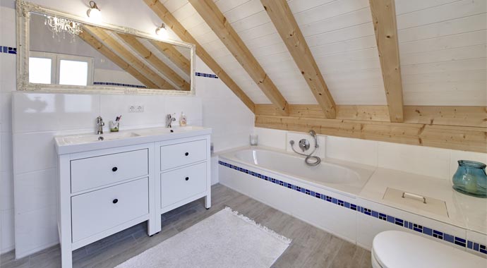 Rems-Murr-Holzhaus Haus Oedheim Badezimmer