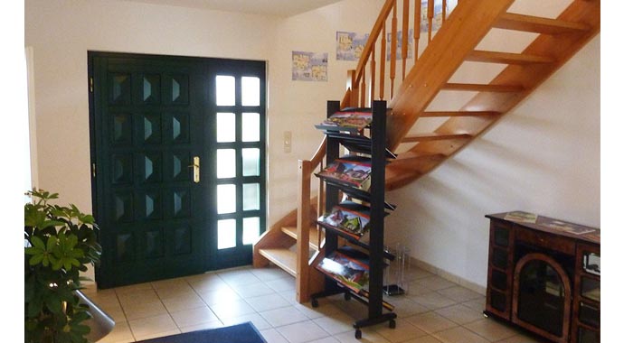 Bau mein Haus Musterhaus Chemnitz Typ Klassik 187 W Treppenhaus