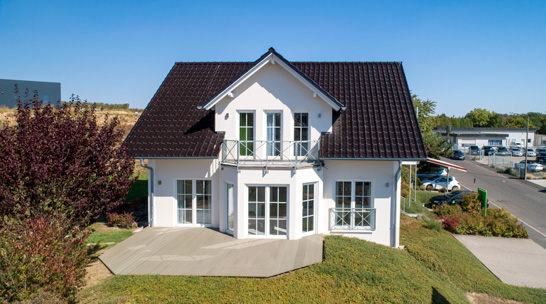 Helma Eigenheimbau Musterhaus Würzburg Außenansicht