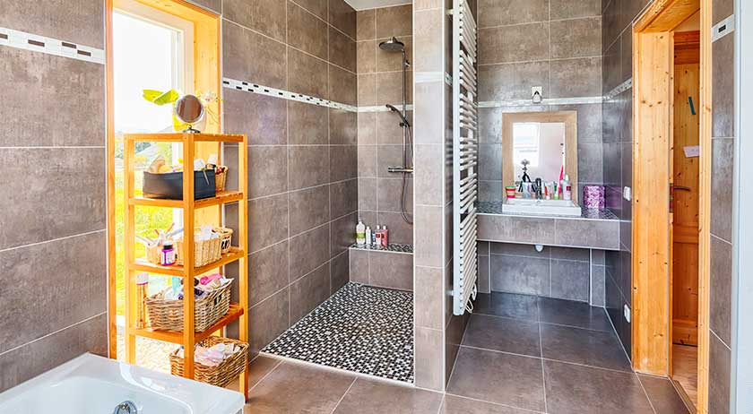 LéonWood Scandic Badezimmer