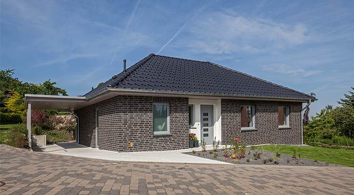 Baumeister-Haus Musterhaus Karl Tadge Wohnbau Außenansicht