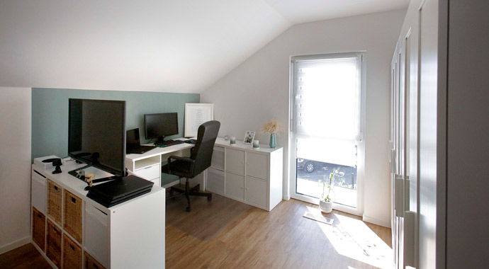 Homeoffice Family 134 von Dan-Wood Family