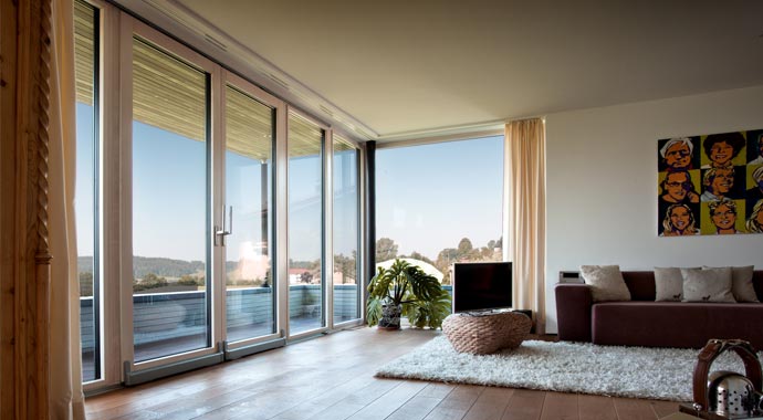 Hochwertige Hebe-Schiebe-Türen für große Formate von Kneer