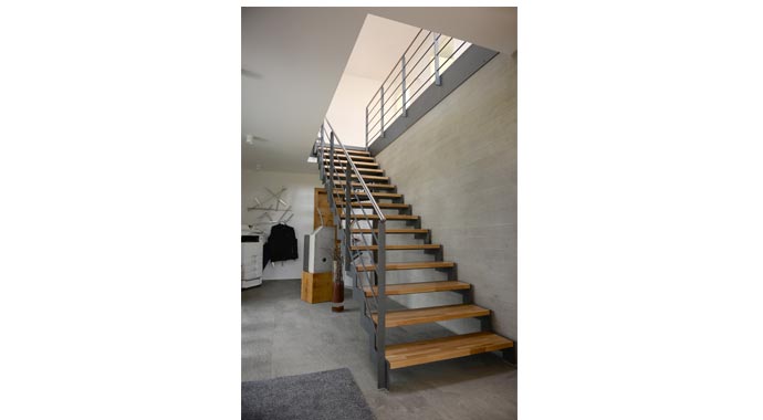 FBW Fertigbauwochner Musterhaus Rheinhausen Treppenaufgang