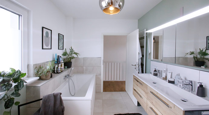 Badezimmer Family 144 von Dan-Wood Family