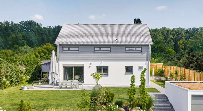 Außenansicht Christ von Fertighaus WEISS