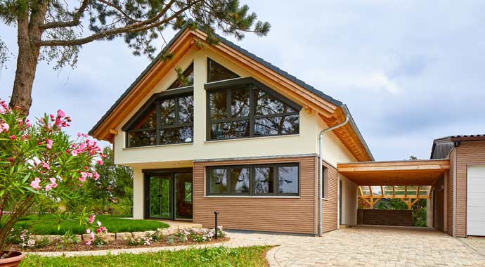 Außenansicht Haus Schwalbenflug von Rems-Murr Holzhaus