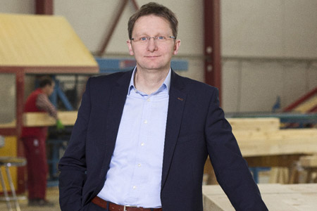 Portrait Holger Linke, Geschäftsführer von Fingerhut Haus  Portrait Holger Linke, Geschäftsführer von Fingerhut Haus